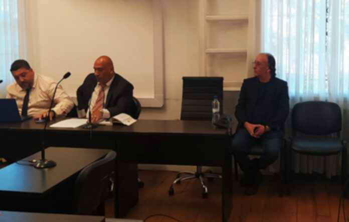 De-espalda-a-la-Ventana-Villalba-seguido-de-Baiggoria-y-Gomez