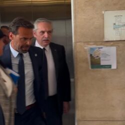 Alberto Fernández se presentó en tribunales en un nuevo intento por apartar al juez Ercolini de la Causa Seguros