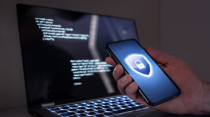 asi-se-hacen-los-especialistas-los-peritajes-de-celulares-bloqueados-para-recuperar-sus-datos-FRATP7