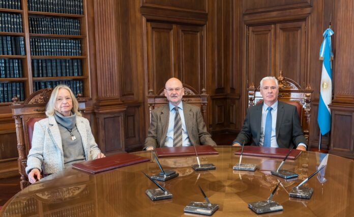 Los jueces de la Suprema Corte bonaerense: Hilda Kogan, Daniel Soria y Sergio Torres.
