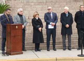 Casación evocó el 25 de Mayo de 1810 en Comodoro Py con bandas militares, alumnos del Polo Mugica y un veterano de Malvinas