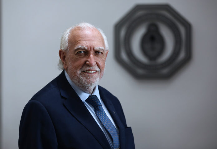 Ricardo Gil Lavedra.
