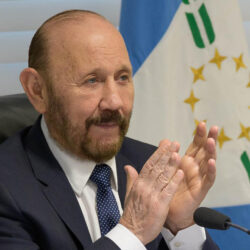 Insfrán y la reelección: la Corte interviene ante la cláusula que podría habilitar su novena candidatura