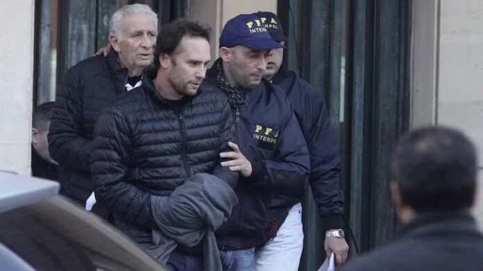 Hugo y Mariano Jinkis, cuando fueron detenidos en 2015.