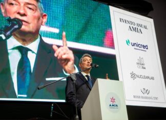 La AMIA premió a Rosatti en su cena anual por el Año Nuevo Judío
