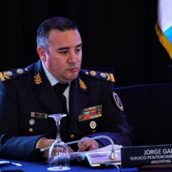 La Justicia autorizó a un jefe penitenciario acusado por torturas a viajar a Ecuador para participar de un foro de seguridad