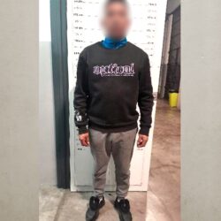Circulaba con un kilo de marihuana y quiso sobornar a la policía: preventiva y expulsión del país