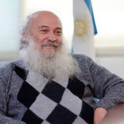 Pérsico, el dirigente que pretende echar a Milei y gambetea a la Justicia